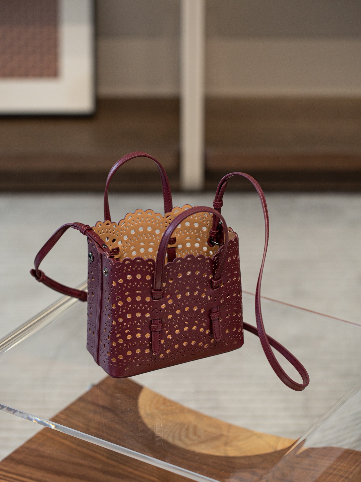 여성을위한 브랜드 디자인 럭셔리 고품질 소 가죽 숄더  - Women Bags On Sale 리뷰 및 가격